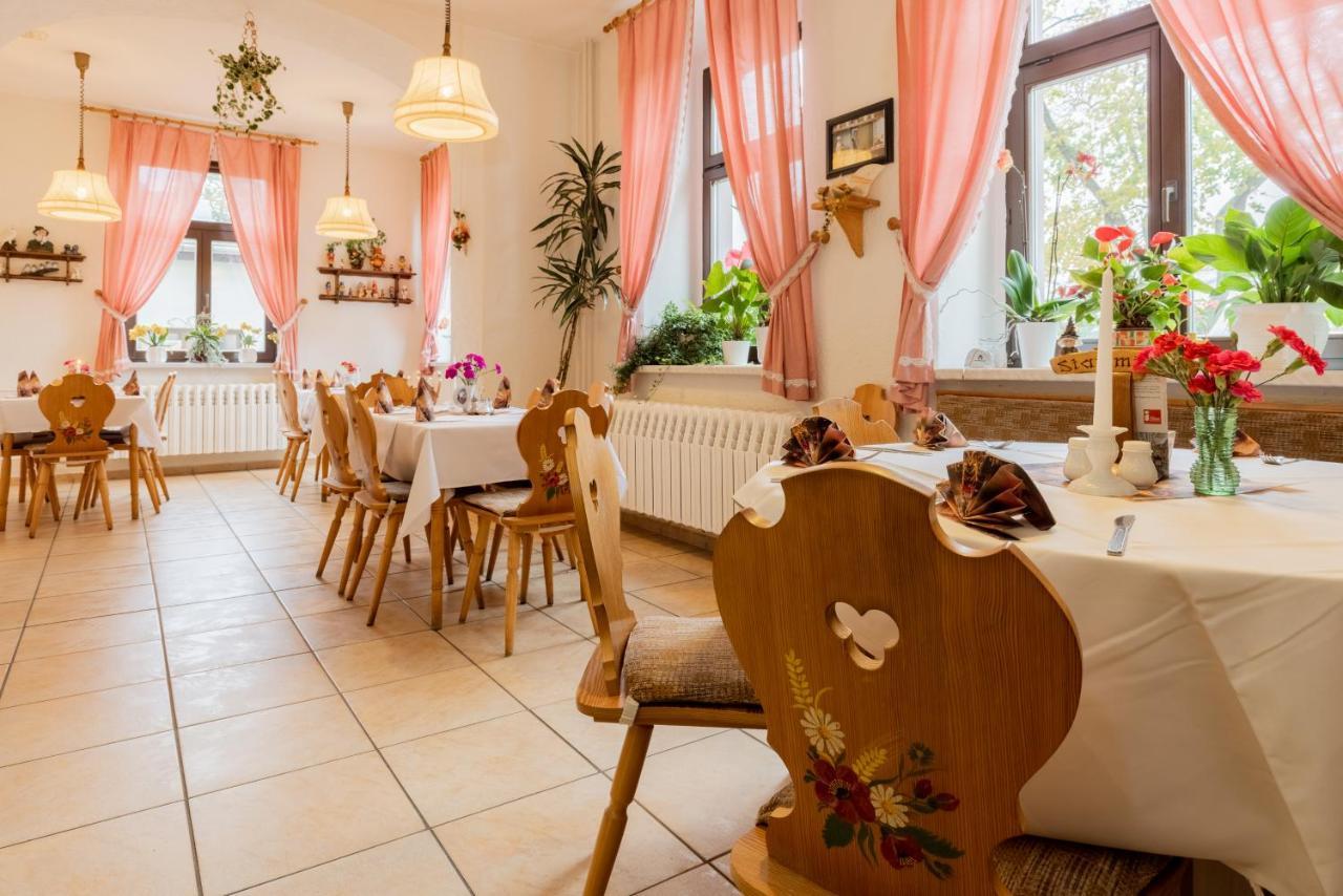 Hotel Carola Olbernhau Bagian luar foto