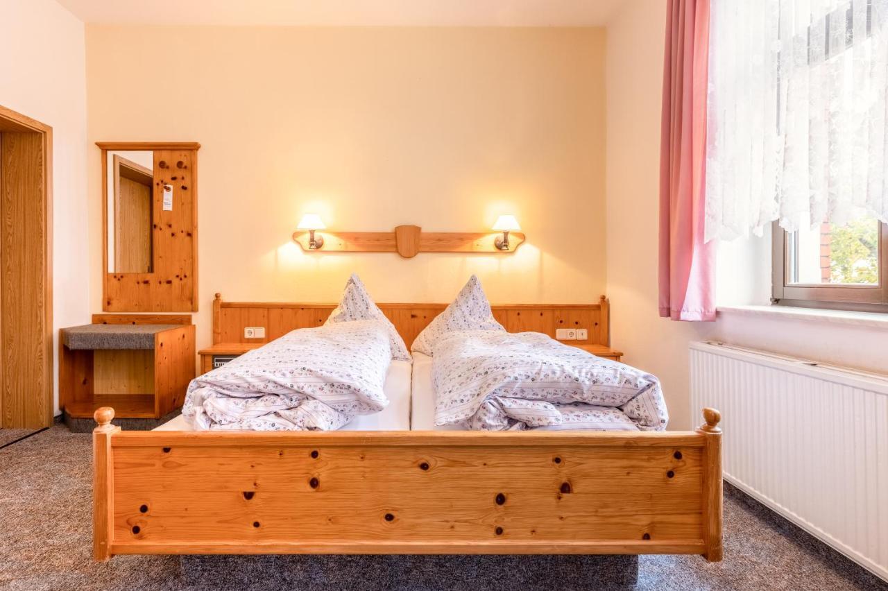 Hotel Carola Olbernhau Bagian luar foto