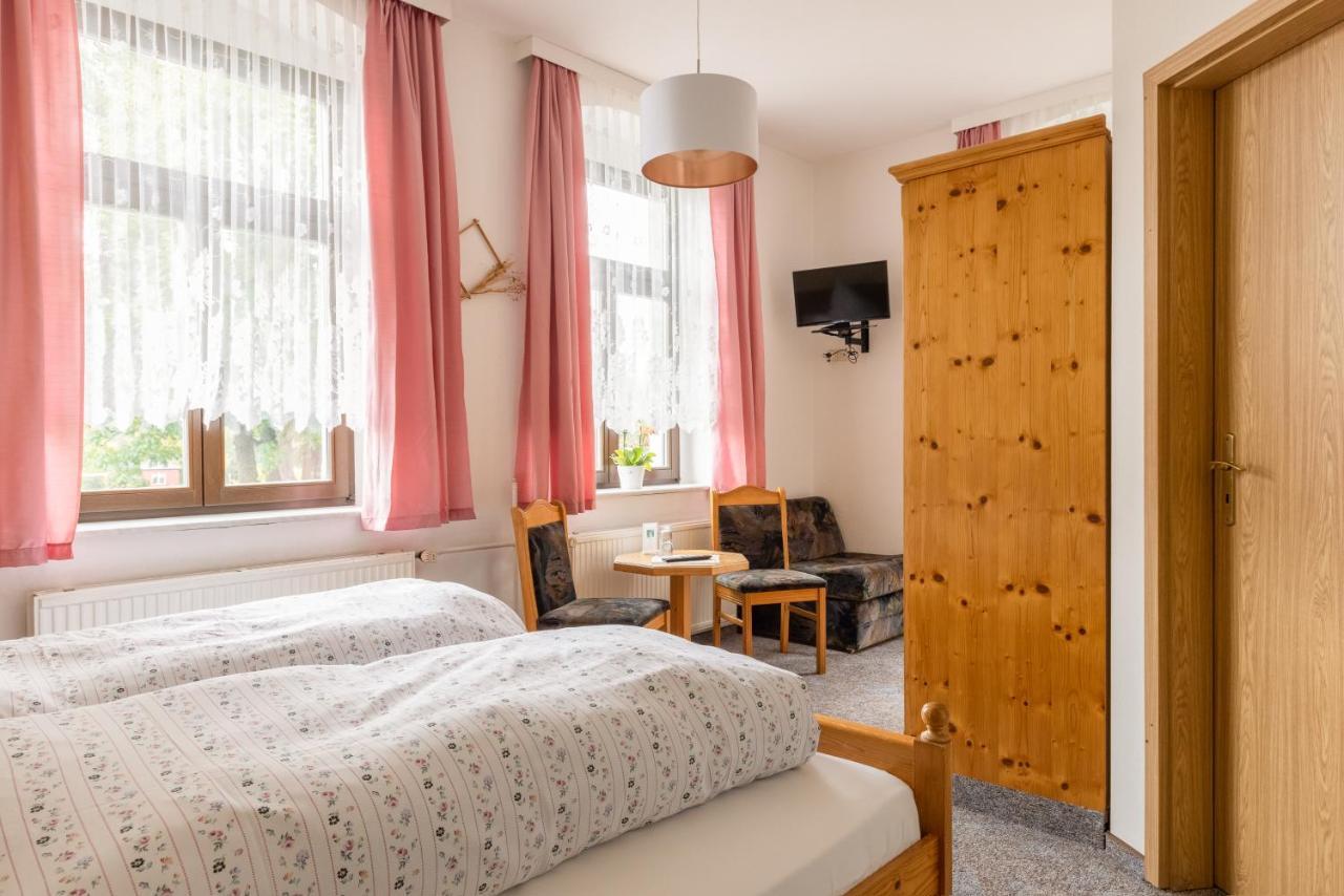 Hotel Carola Olbernhau Bagian luar foto